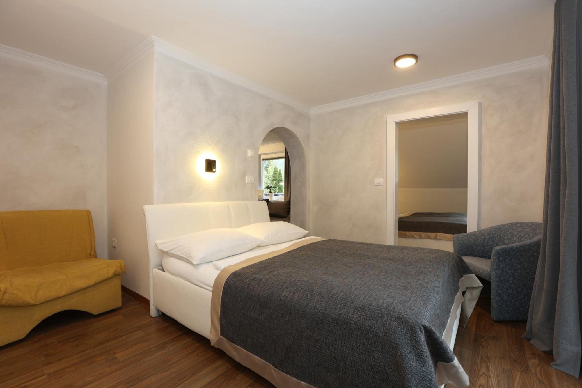 Vila Edelweiss Rooms&App Kranjska Gora Exterior photo